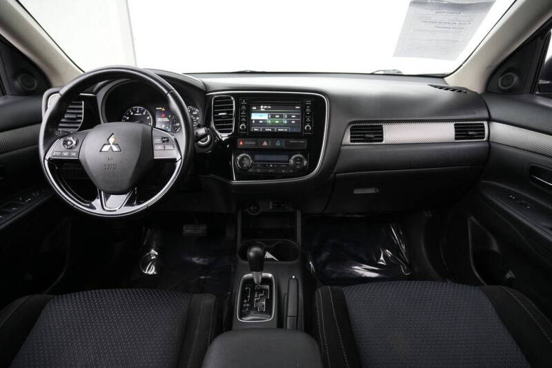 2016 Mitsubishi Outlander SE
