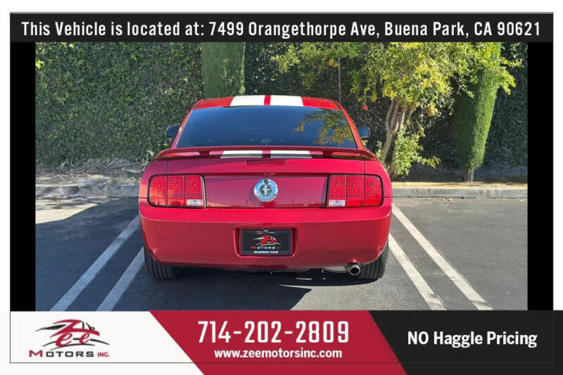 2005 Ford Mustang V6 Deluxe