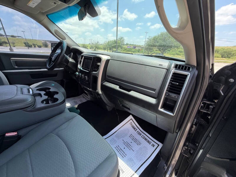 2017 RAM 1500 SLT