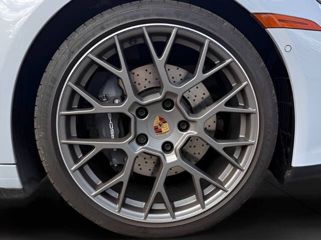 2025 Porsche 911 Carrera