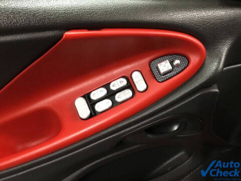 2004 Ford Mustang GT Deluxe