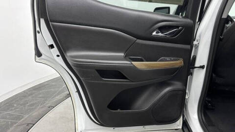 2017 GMC Acadia SLE-2