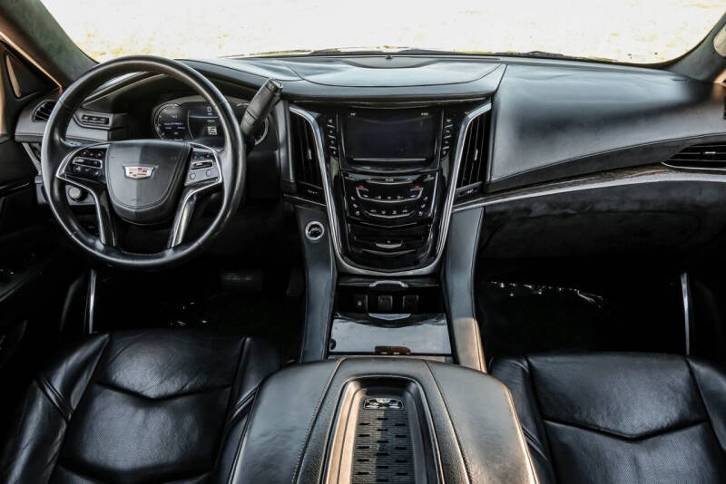 2016 Cadillac Escalade Platinum