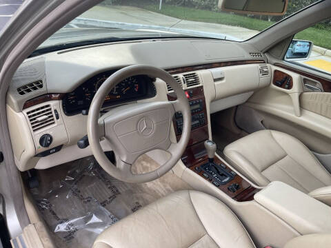 1998 Mercedes-Benz E-Class E 320