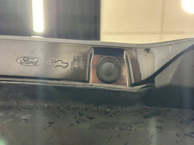 2023 Ford F-150 Lightning Platinum