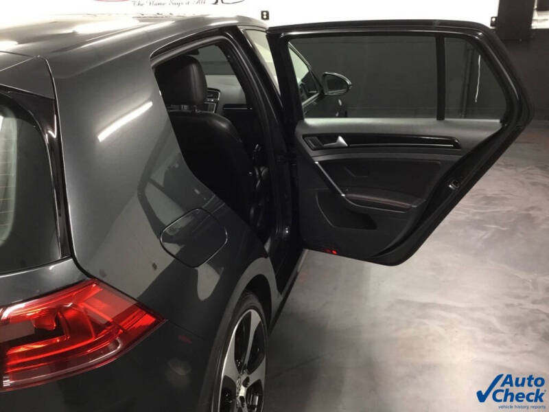 2017 Volkswagen Golf GTI SE