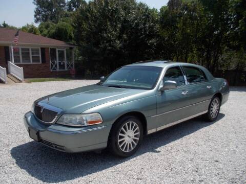 2003 Lincoln Town Car for sale at Carolina Auto Connection & Motorsports in Spartanburg SC