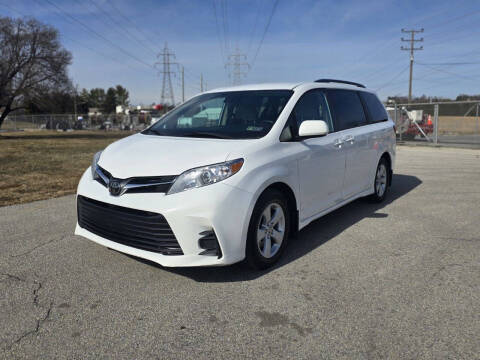 2020 Toyota Sienna for sale at D & K Auto Sales And Service in York PA
