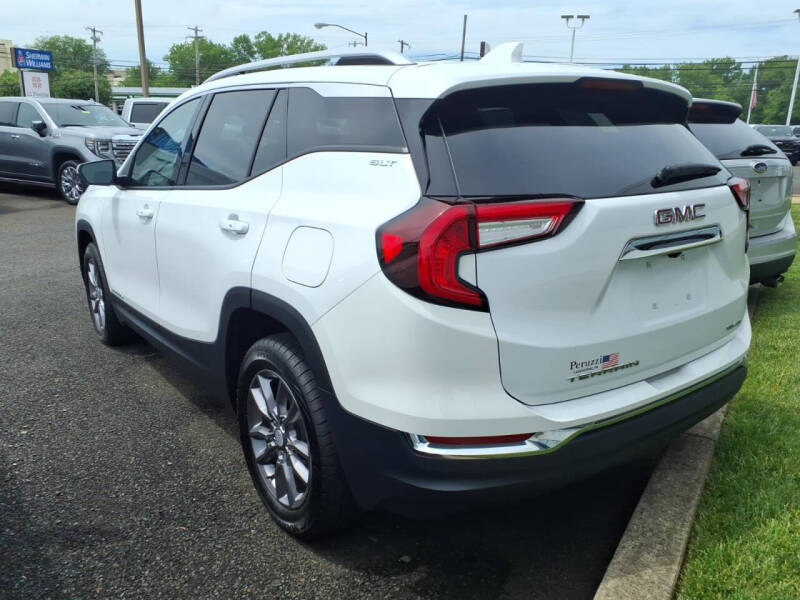 2023 GMC Terrain SLT