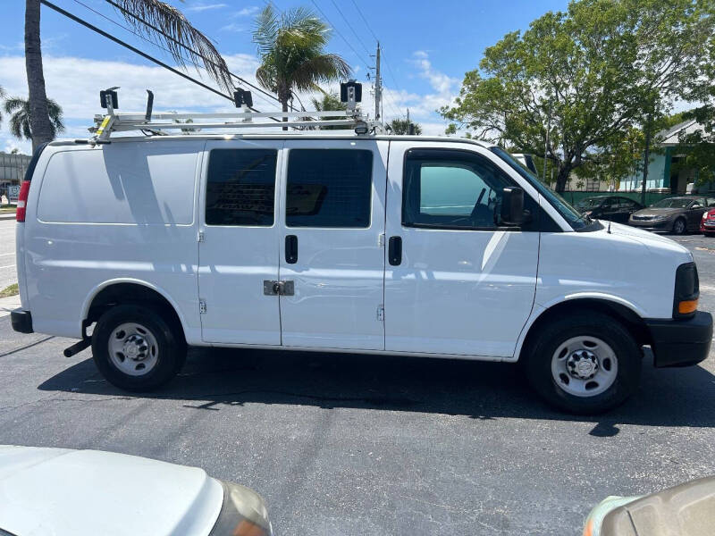 2017 Chevrolet Express 2500
