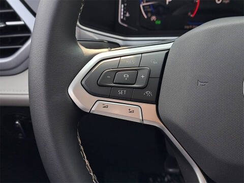 2025 Volkswagen Taos SEL 4Motion