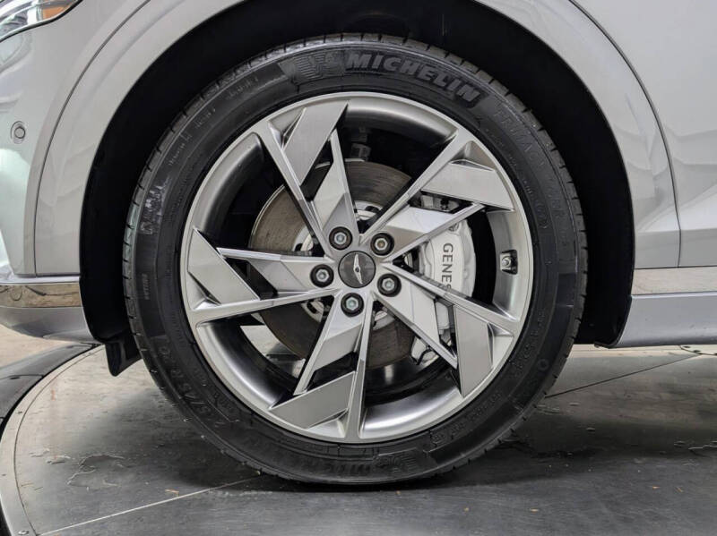 2025 Genesis Electrified GV70 Advanced