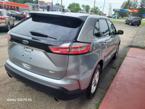 2020 Ford Edge SE