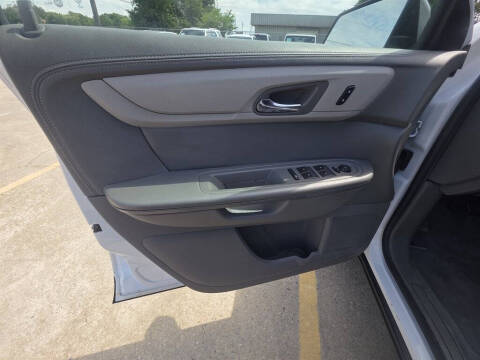2017 Chevrolet Traverse LS