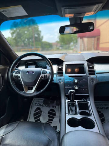 2018 Ford Taurus SEL