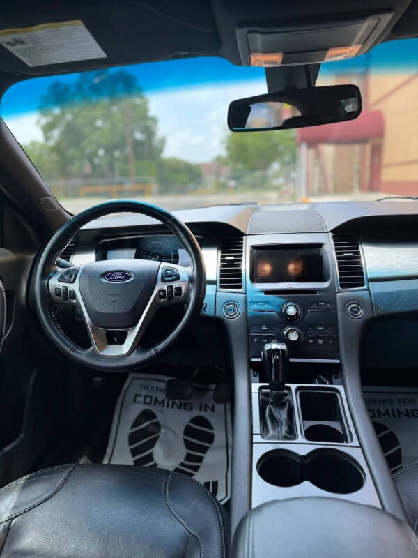 2018 Ford Taurus SEL