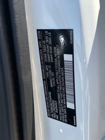 2026 Volvo XC60 B5 Plus