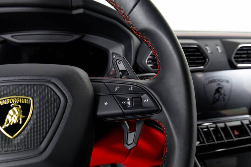 2024 Lamborghini Urus S