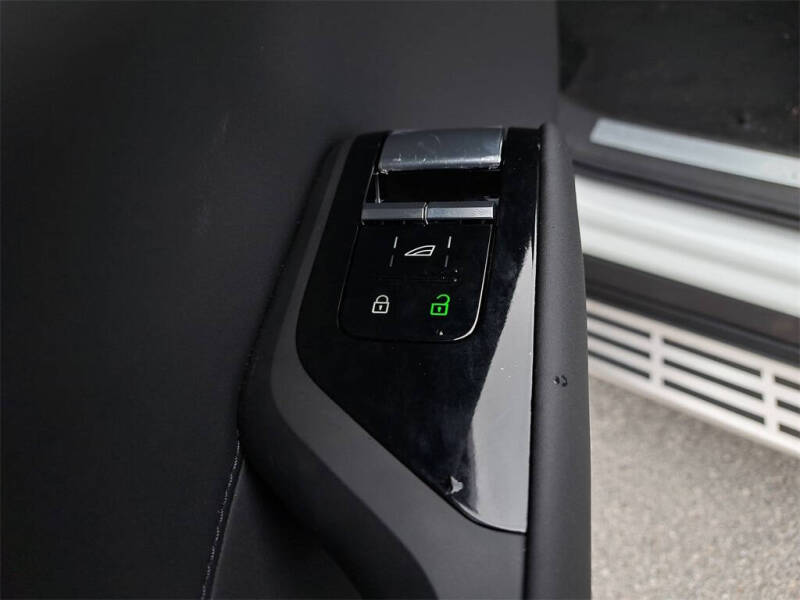 2025 Volvo EX90 Twin Performance Plus 6P