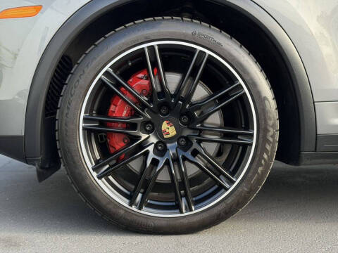 2017 Porsche Cayenne Turbo