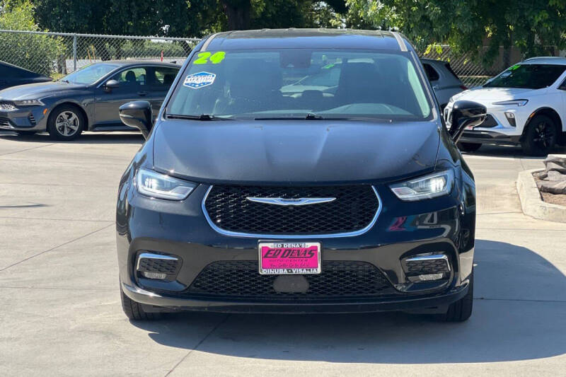 2024 Chrysler Pacifica Plug-In Hybrid Select