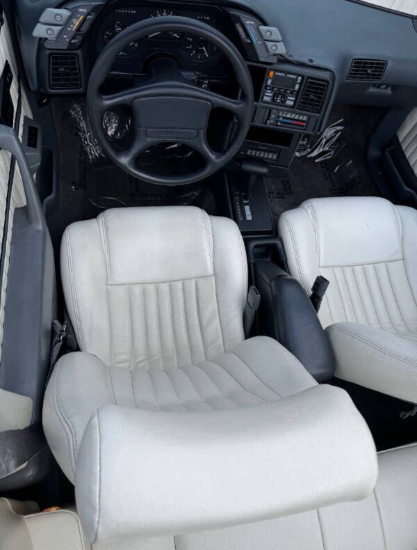 1991 Pontiac Sunbird LE