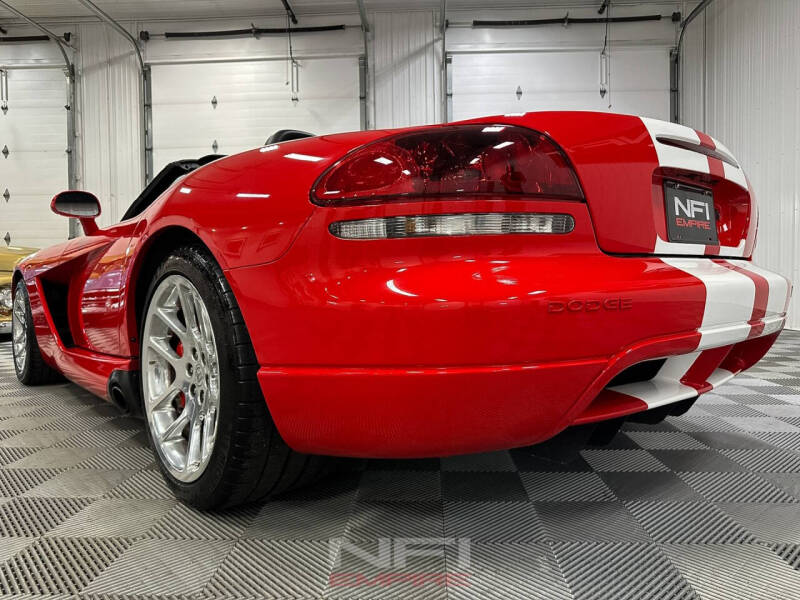 2004 Dodge Viper SRT-10