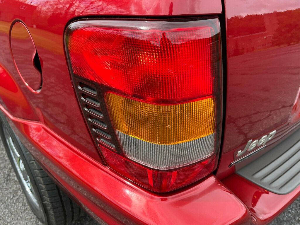 2002 Jeep Grand Cherokee 17