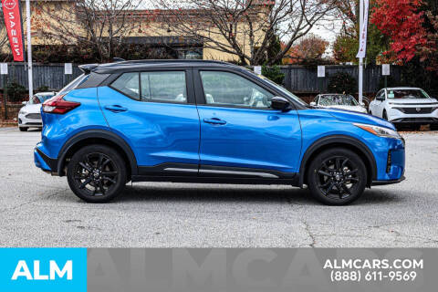 2022 Nissan Kicks SR