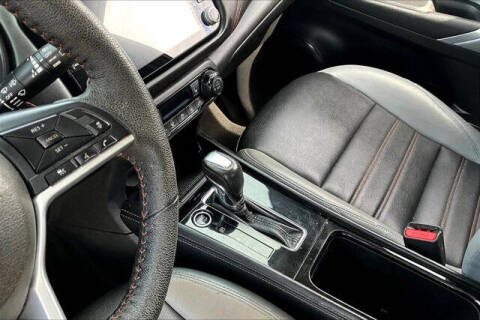 2021 Nissan Kicks SR