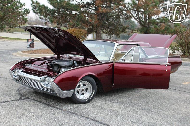 1962 Ford Thunderbird