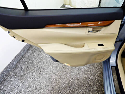2013 Lexus ES 300h