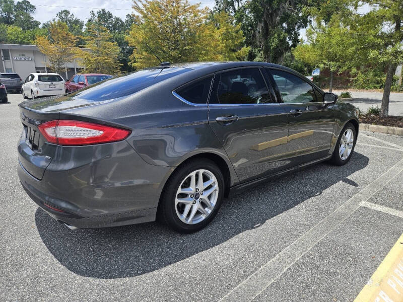 2015 Ford Fusion SE