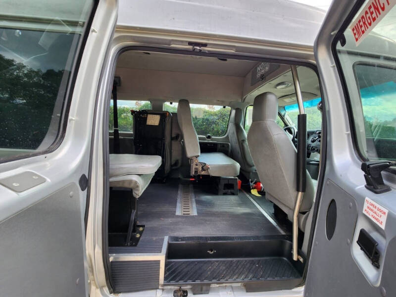 2009 Ford E-Series E-350 SD