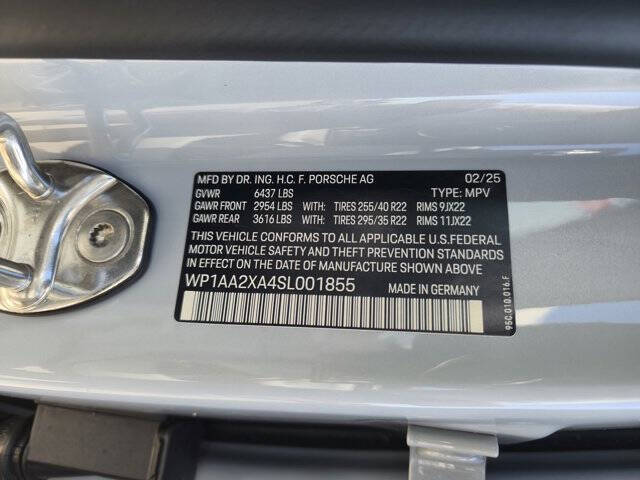 2025 Porsche Macan 4 Electric