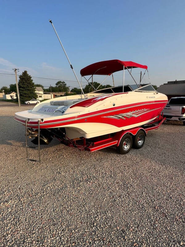 2006 Rinker 246BR