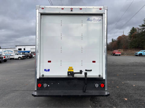 2025 Chevrolet Express 3500