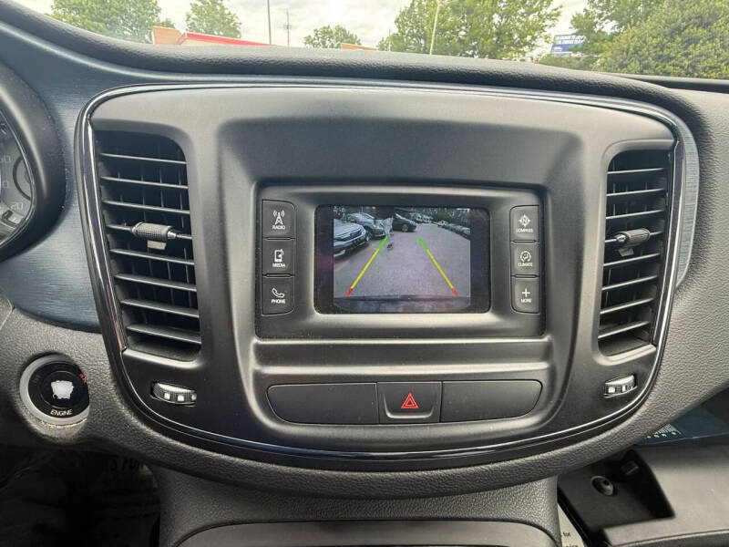2016 Chrysler 200