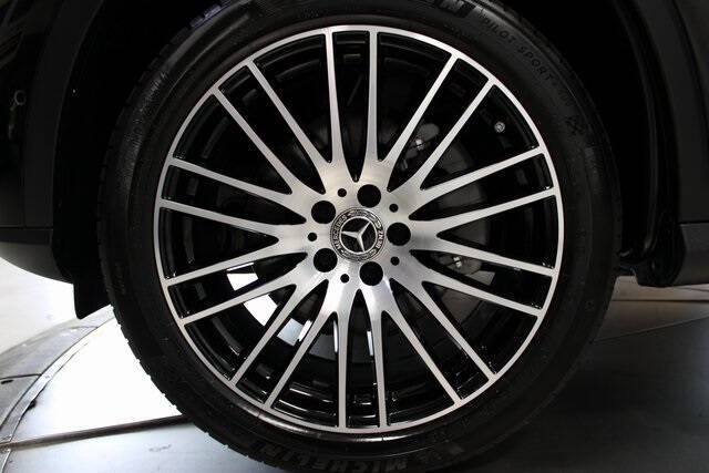 2024 Mercedes-Benz GLC GLC 300