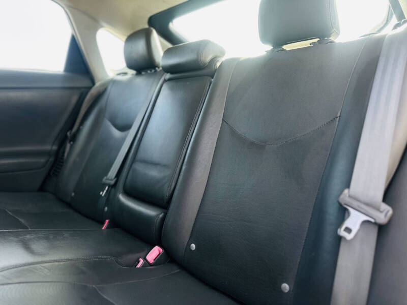 2010 Toyota Prius III