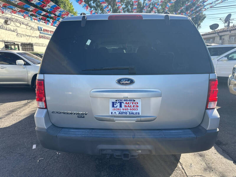 2005 Ford Expedition XLT photo 5