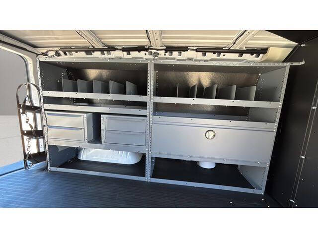 2025 Chevrolet Express 2500