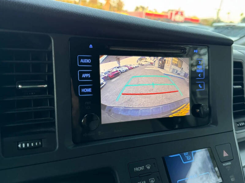 2017 Toyota Sienna
