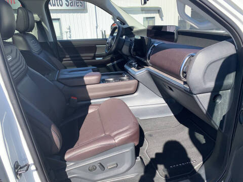 2025 Ford Expedition Platinum