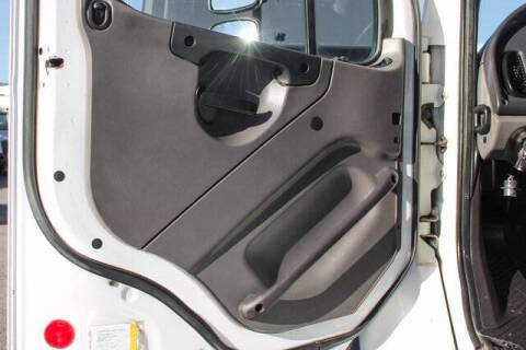 2015 Freightliner M2 106