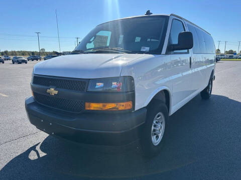 2025 Chevrolet Express LS 3500