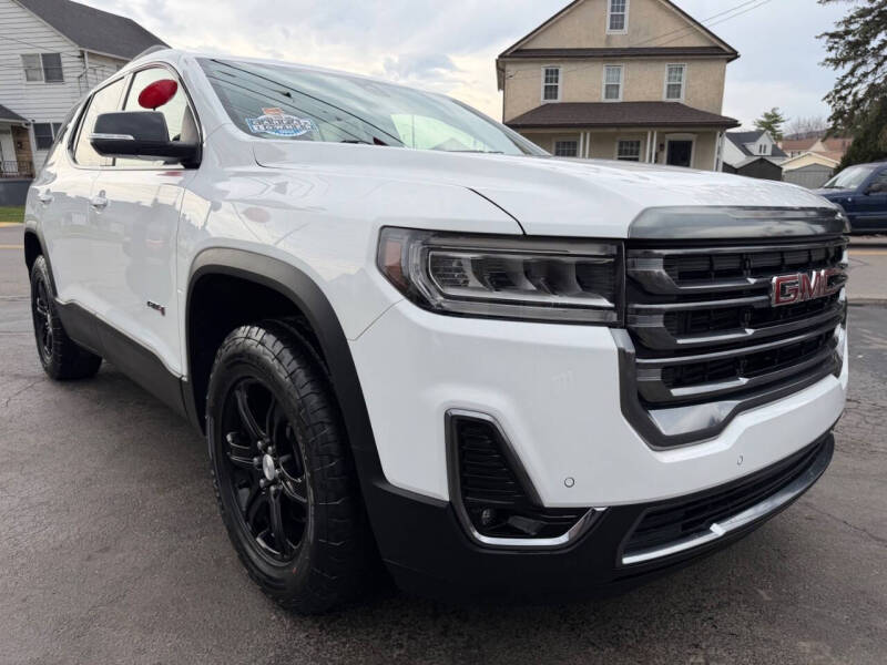 2023 GMC Acadia AT4