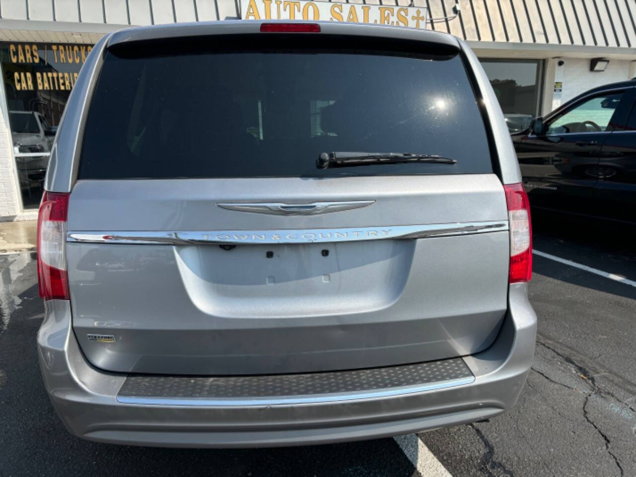 2014 Chrysler Town and Country for sale at RJ AUTO OF FARMINGTON HILLS in Farmington Hills, MI