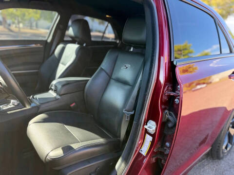 2021 Chrysler 300 S V8