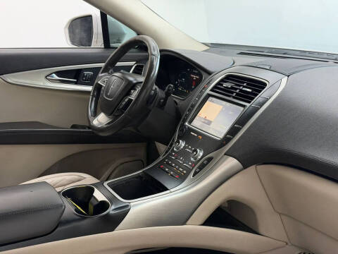 2020 Lincoln Nautilus Standard